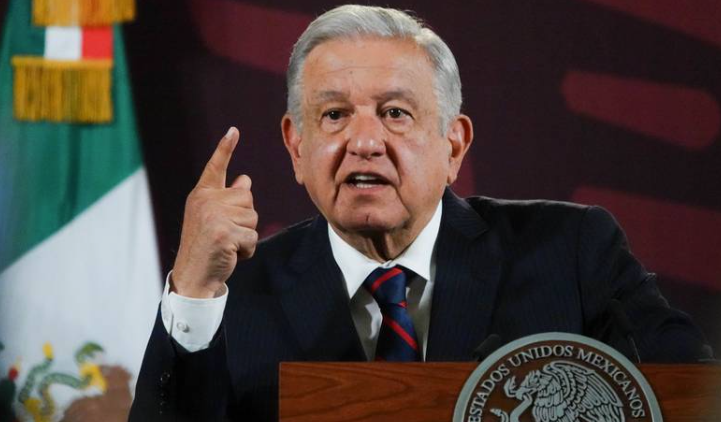 López Obrador critica orden de reponer pensión a María Amparo Casar